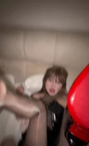 极品女友双腿翘起被我操到翻白眼