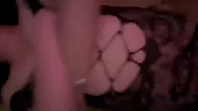 骚货人妻在家中